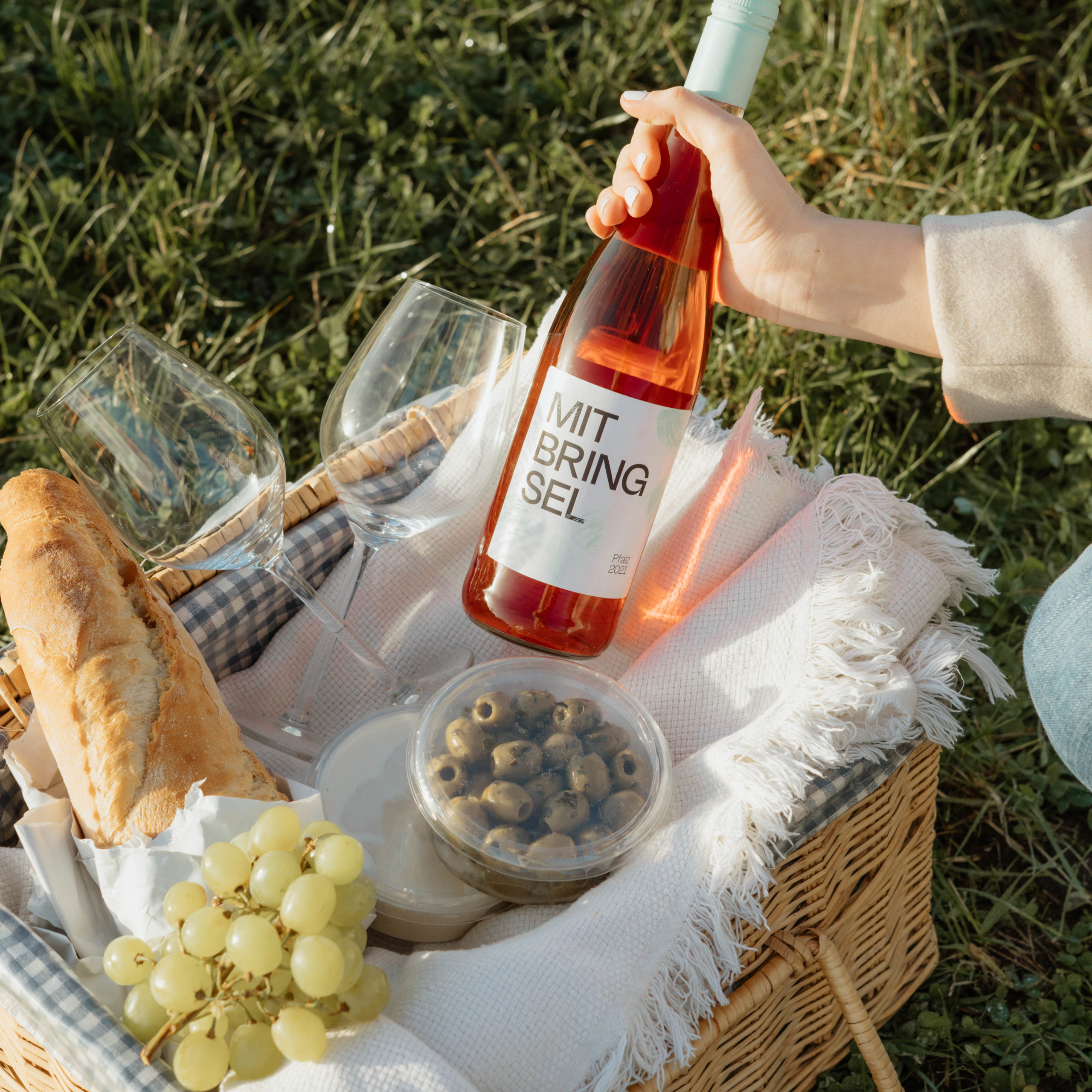 Mitbringsel_Weinpicknick_Quadrat-2