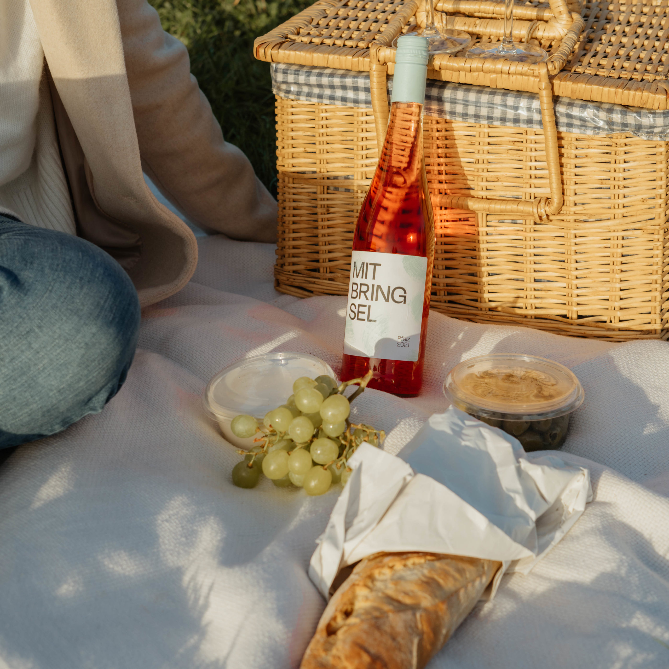 Mitbringsel_Weinpicknick_Quadrat-3